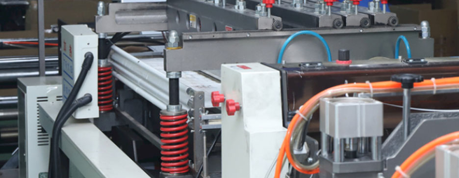 彩頁印刷生產(chǎn)廠家如何才能從行業(yè)當中脫穎而出？(圖1)