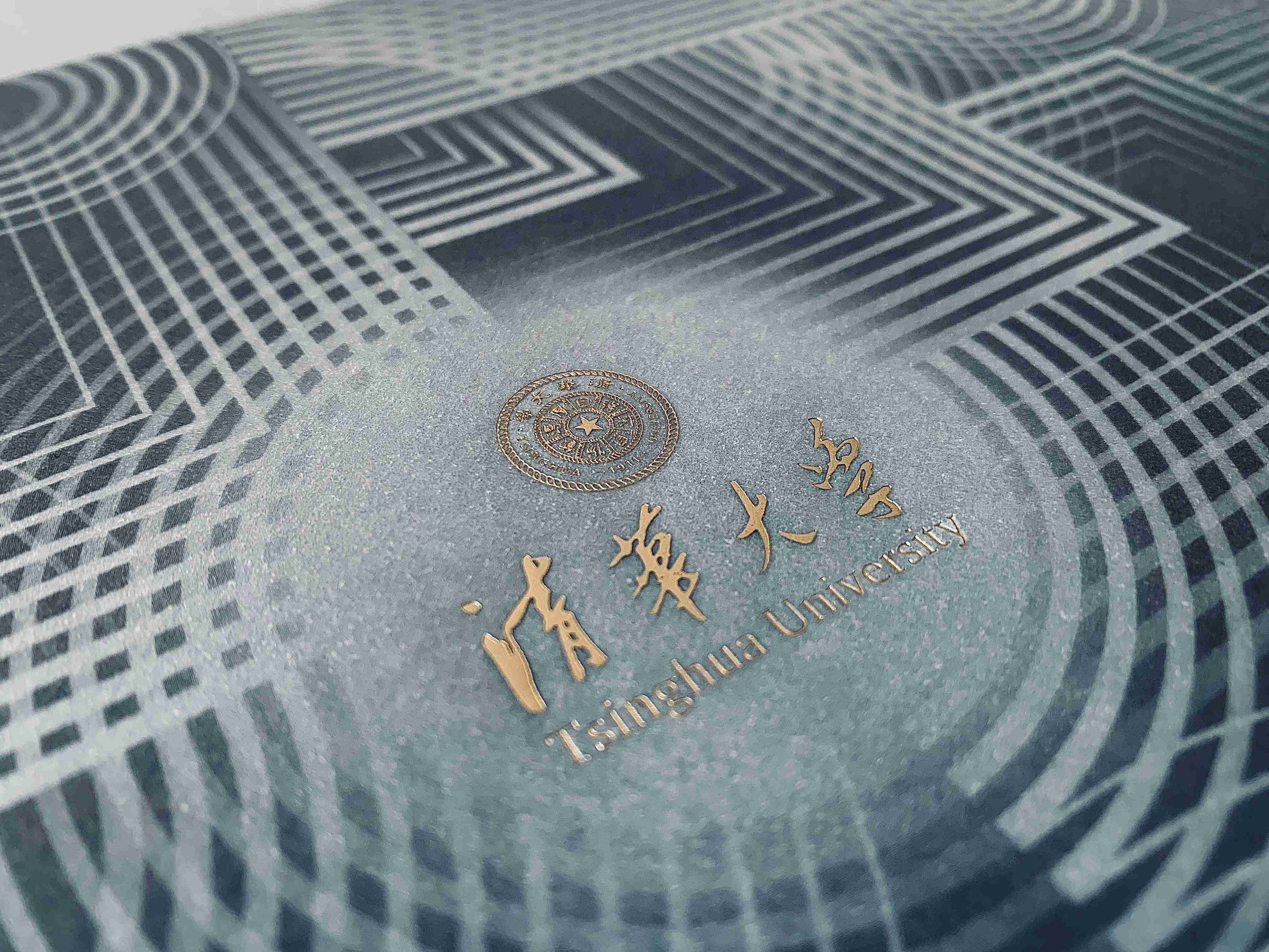 上海樣本畫冊印刷十大核心工藝解析 | 專業(yè)畫冊印刷廠必備技術(shù)(圖1) 微信圖片_20250415143907.jpg