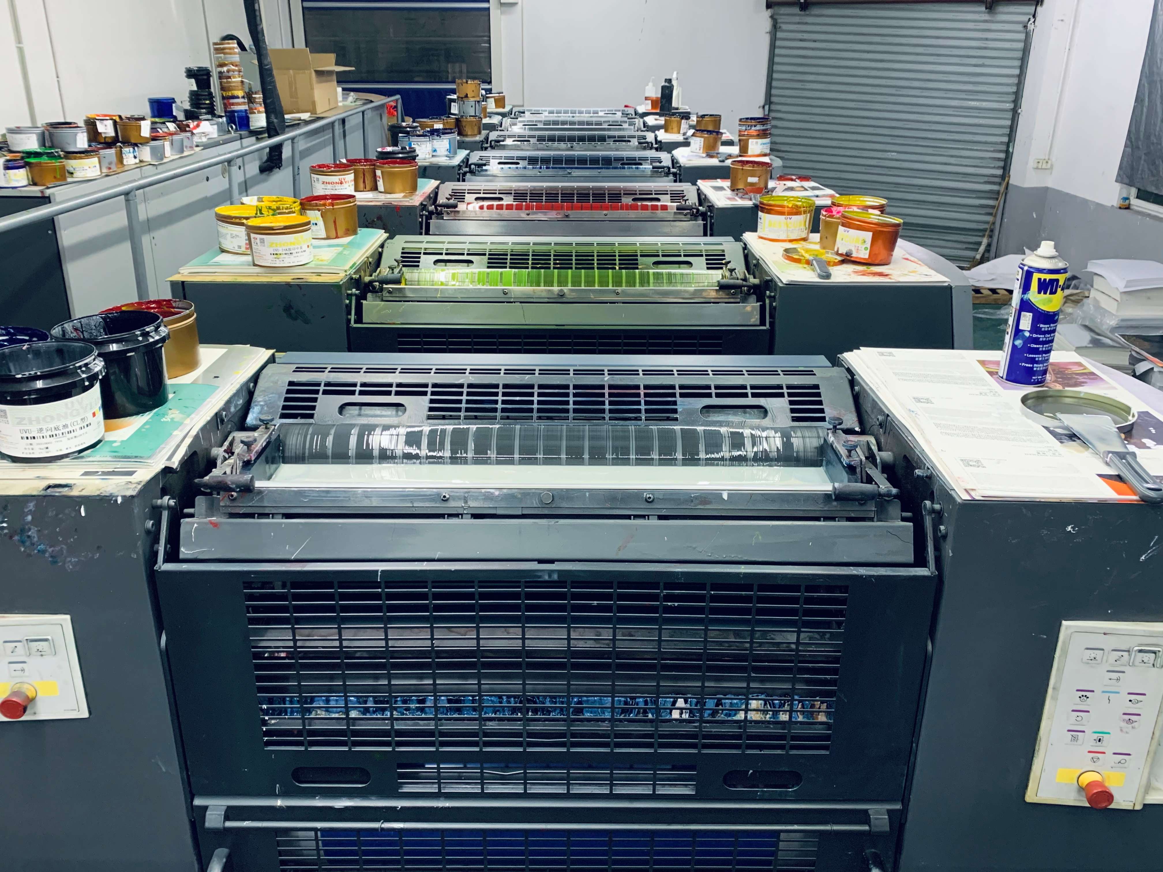 上海印刷廠專業(yè)指南：海報(bào)印刷紙張選擇的3大黃金法則